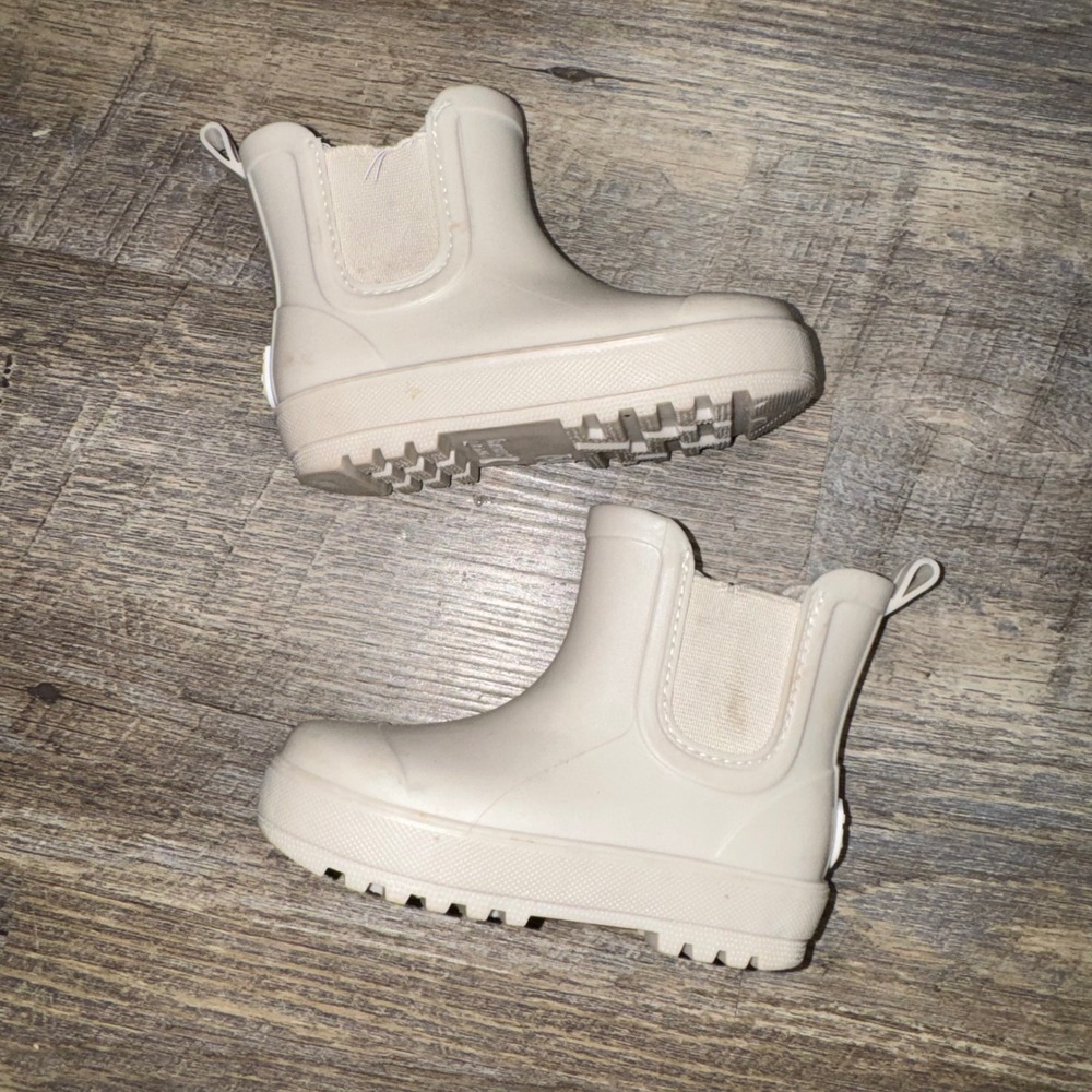 BEARPAW Toddler Chelsea Rain Boots Size 5 Taupe Waterproof Pull‎ On Kids